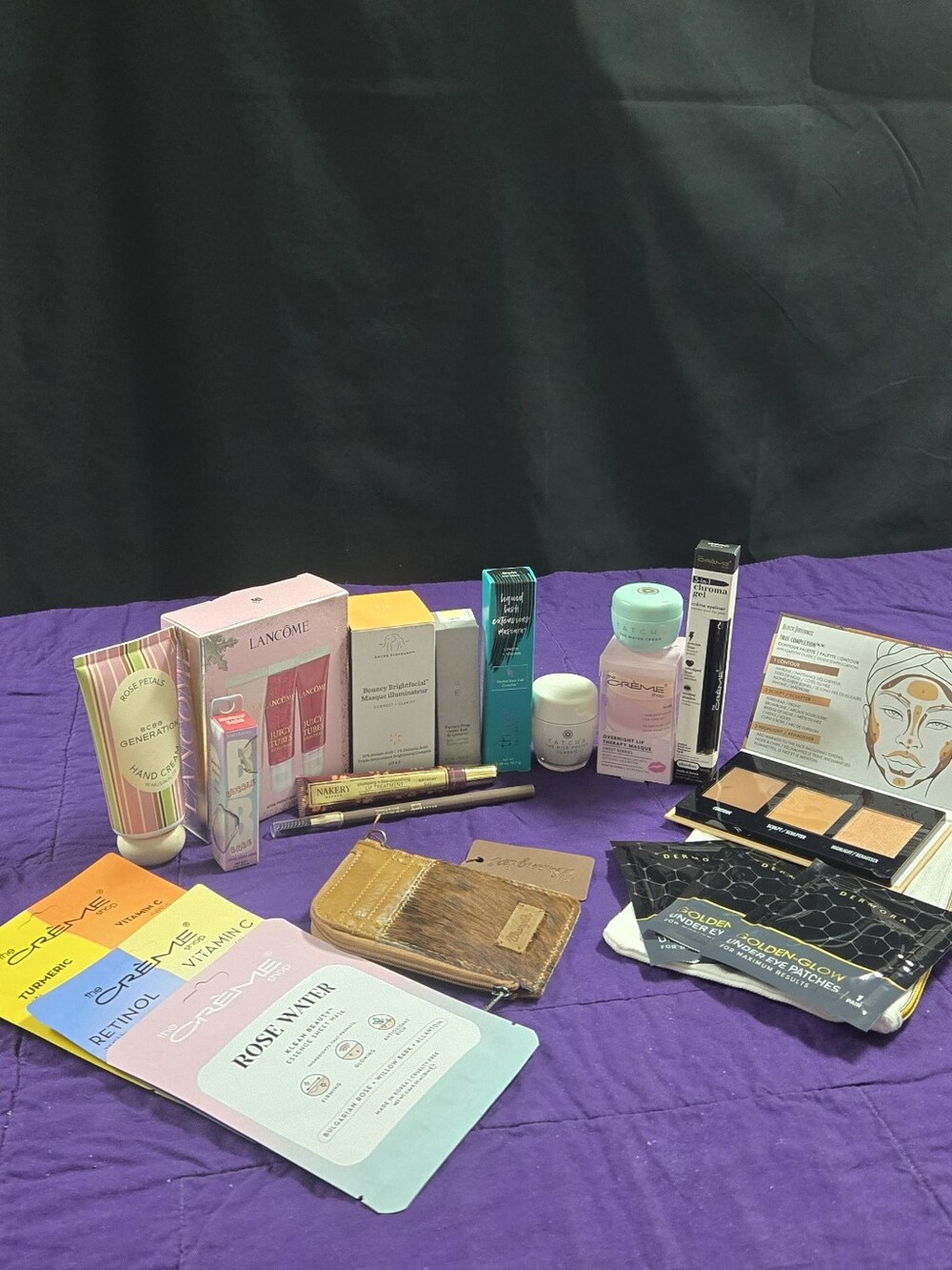 LOW START Assorted Women’s Makeup & Skincare Set - NWT Wrangler Card Holder